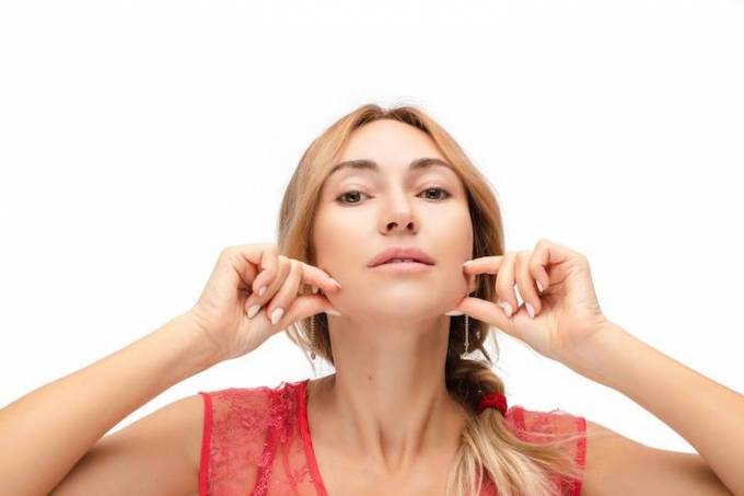 How to lift face without surgery?