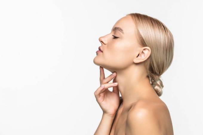 Why Choose a Plastic Surgeon for Your Transformation?