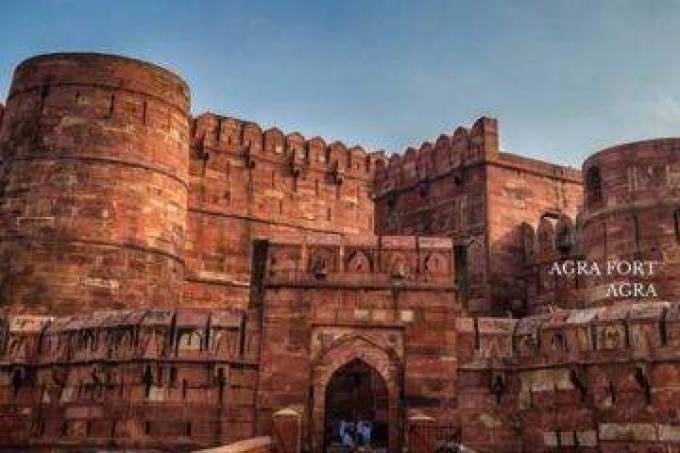 Discover the Magic of Agra with Guided Tours and a Visit to Taj Mahal