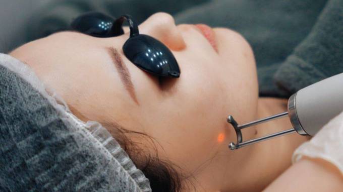 How Does Pico Laser Treatment Improve Skin Texture?