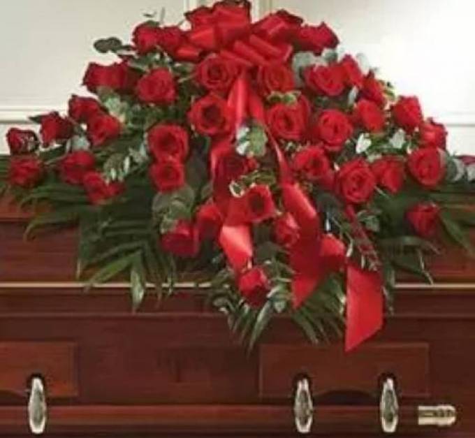 Respectful Tributes: Best Practices for Sympathy Flower Delivery