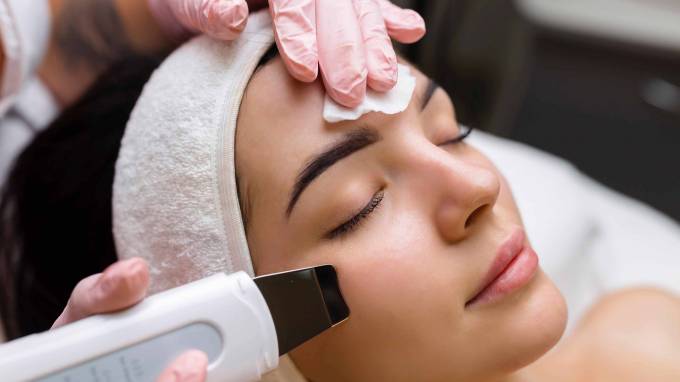 What Are the Benefits of a Deep Cleansing Facial?