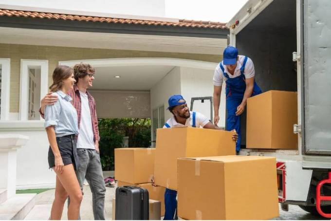 Stress-Free Moving Solutions with R&R Relocation