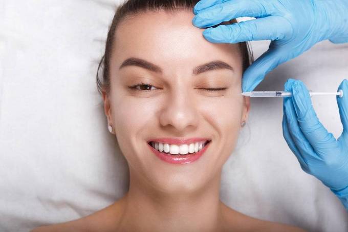How Is a Botox Injection Administered Medically?