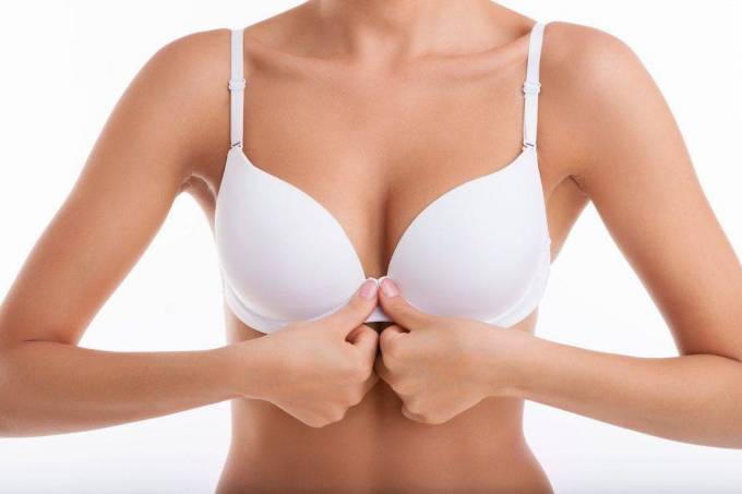 What influences breast augmentation cost in Dubai?