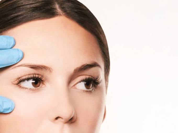 How Does Skin Whitening Relate to Hyperpigmentation?